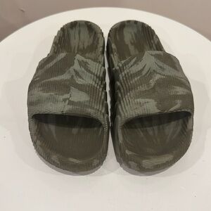 Adidas Adilette 22 Slides SZ 8